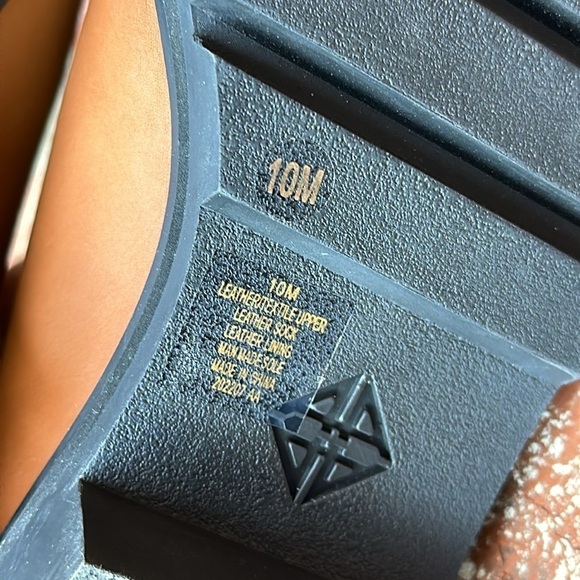 Antonio Melani Dalton Gore Detailed Weather Resistant Leather Lug Sole Boots 10 - Picture 7 of 8